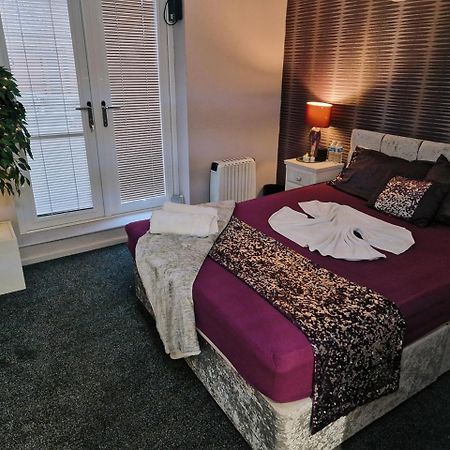 The Ivy Garden Suite (Adults Only) Handsworth Buitenkant foto
