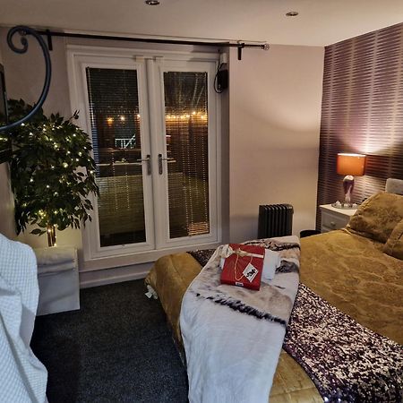 The Ivy Garden Suite (Adults Only) Handsworth Kamer foto