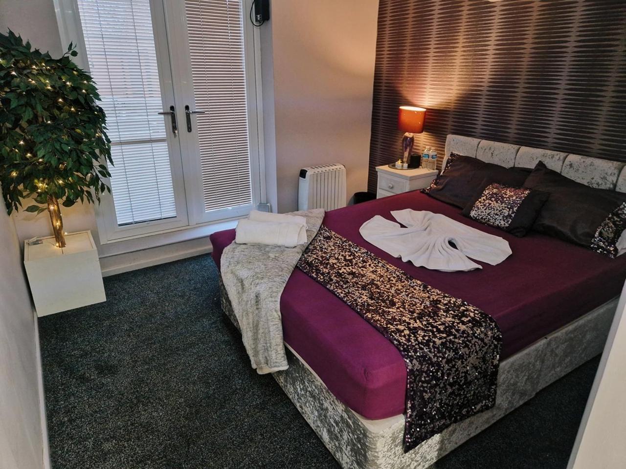 The Ivy Garden Suite (Adults Only) Handsworth Buitenkant foto